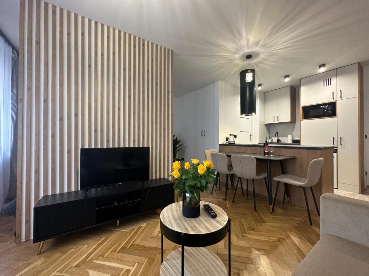 Mki Apartments - Zlota 69 Warsaw City Center Apartment Экстерьер фото