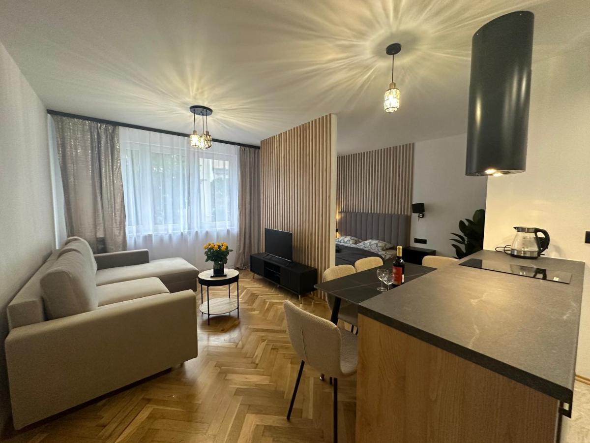 Mki Apartments - Zlota 69 Warsaw City Center Apartment Экстерьер фото